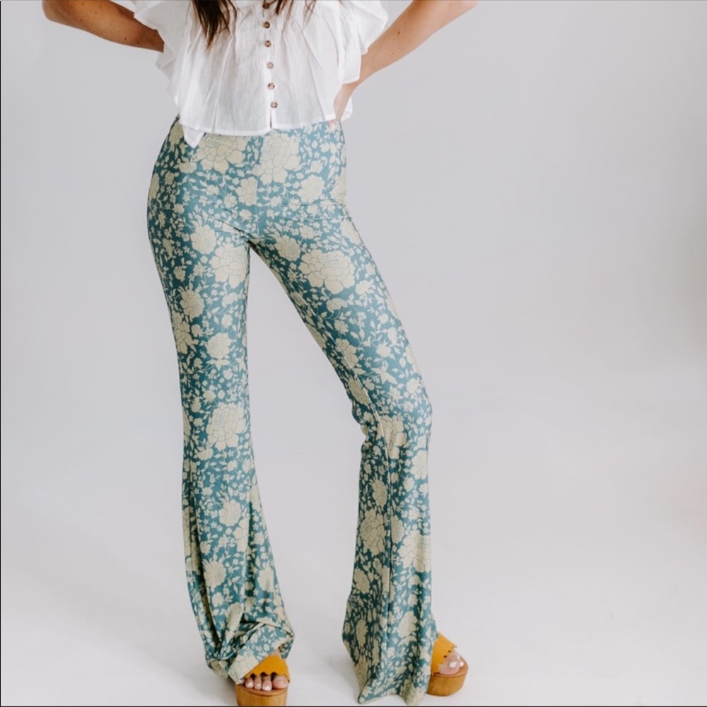 Novella Royale Janis Bells NWT